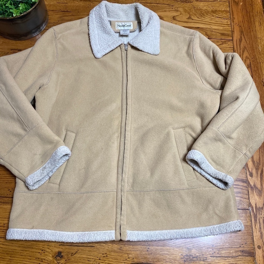 North Crest Classic Womens L 10-12 Lt Beige Zip Front Fleece Jacket.